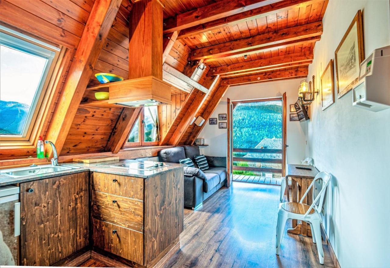 Apartamentos Aran Montcorbau Luaran gambar