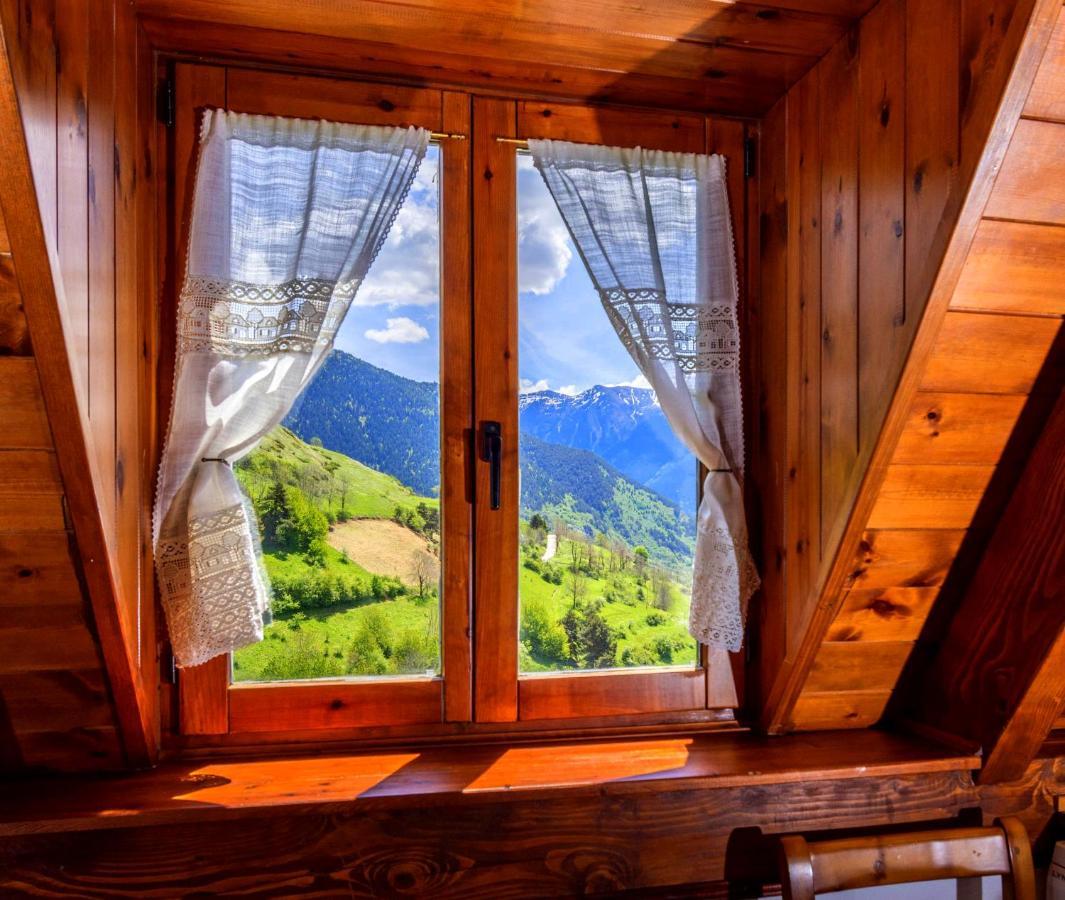 Apartamentos Aran Montcorbau Luaran gambar