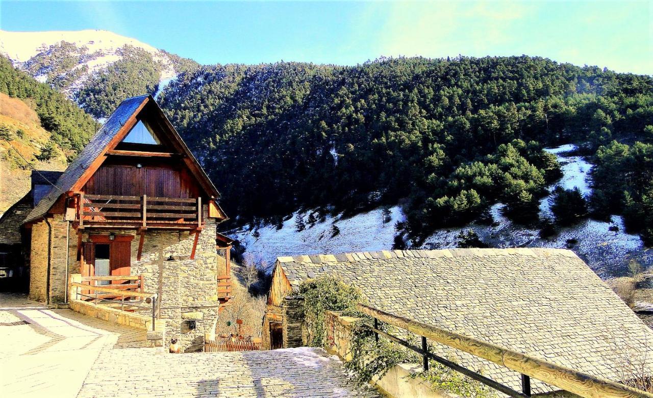 Apartamentos Aran Montcorbau Luaran gambar