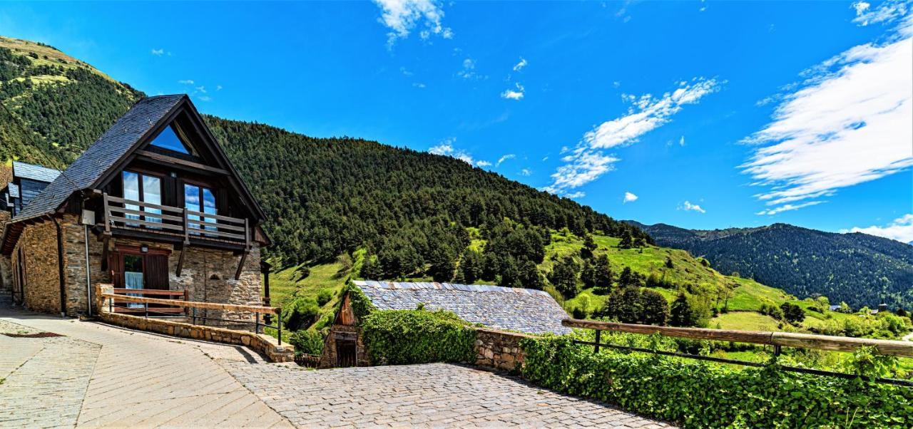 Apartamentos Aran Montcorbau Luaran gambar