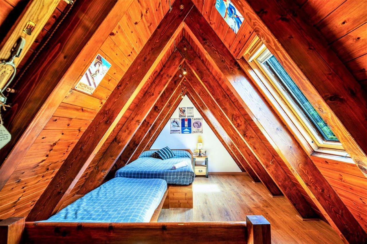 Apartamentos Aran Montcorbau Luaran gambar