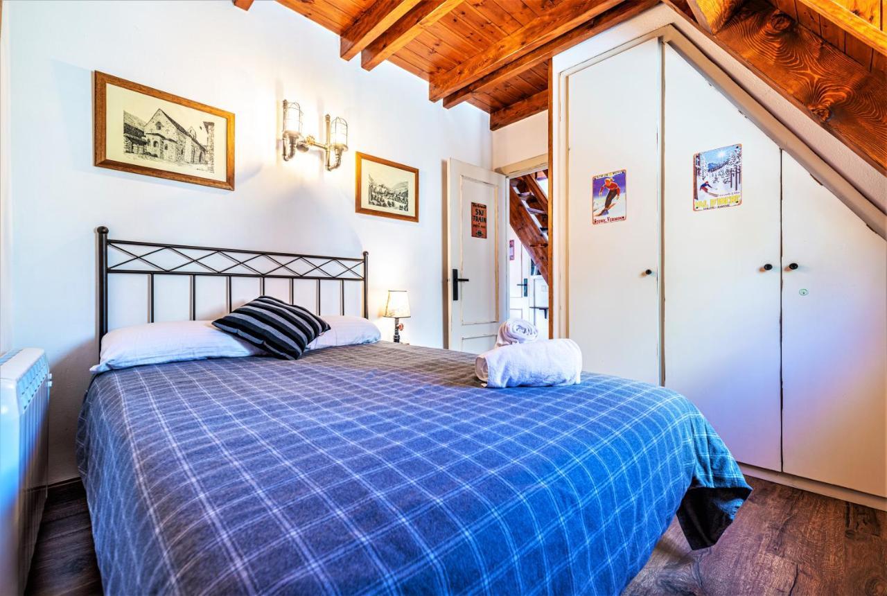Apartamentos Aran Montcorbau Luaran gambar