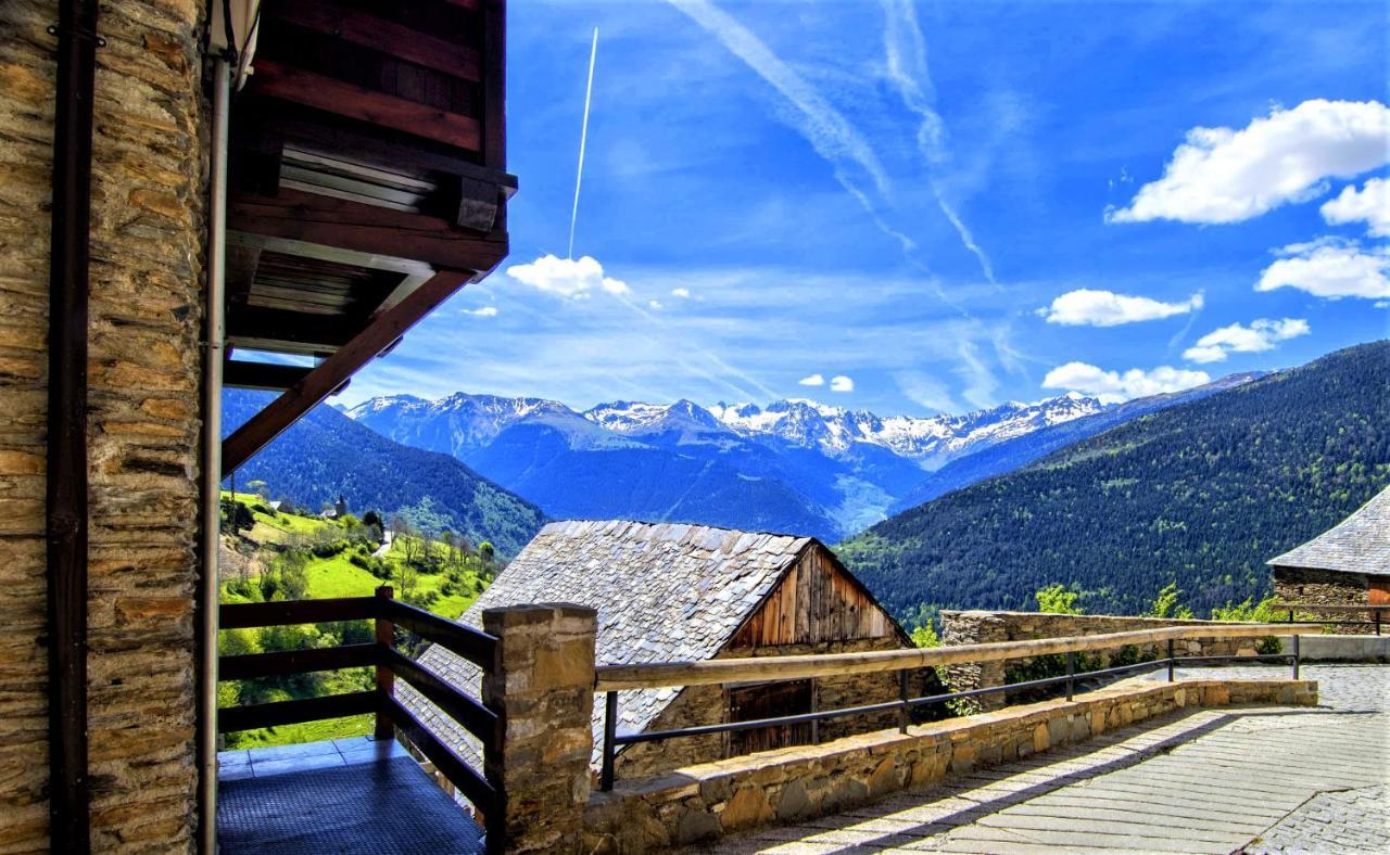 Apartamentos Aran Montcorbau Luaran gambar
