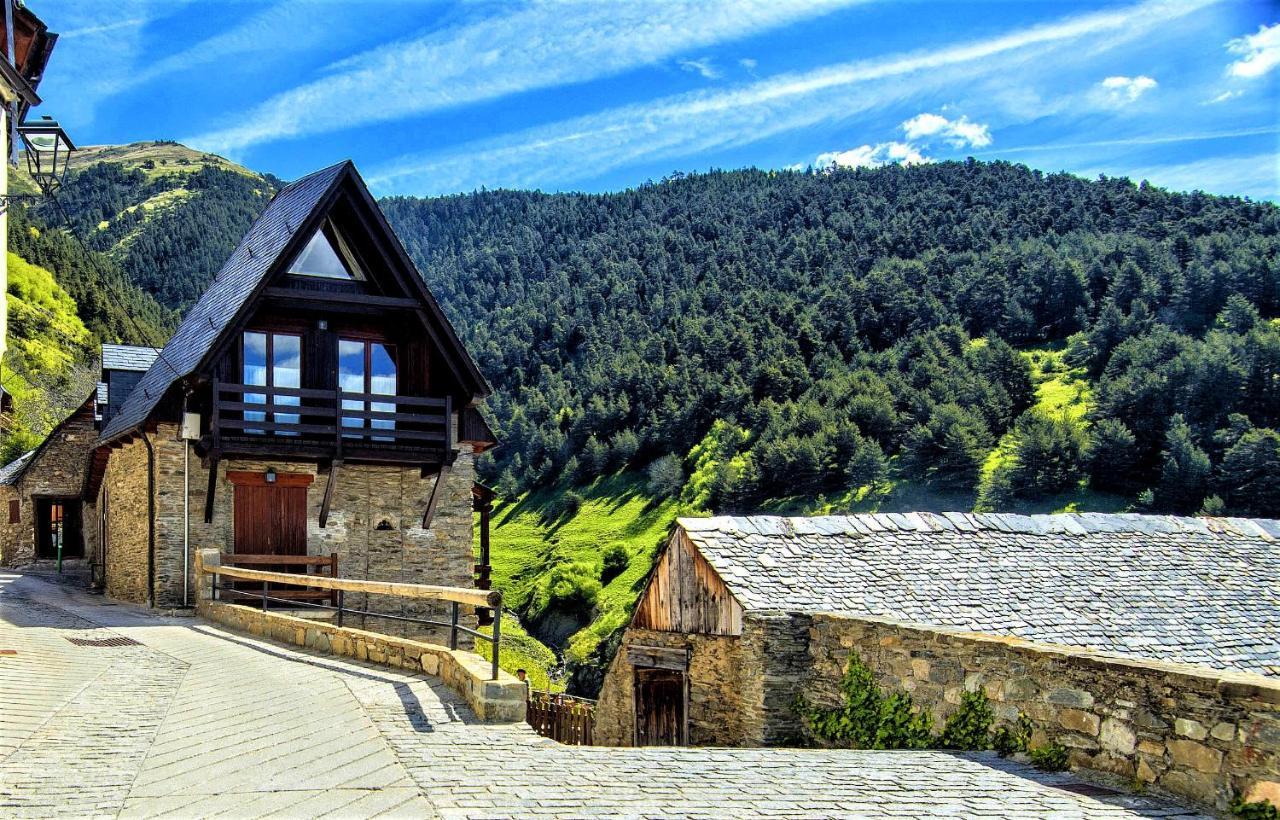 Apartamentos Aran Montcorbau Luaran gambar
