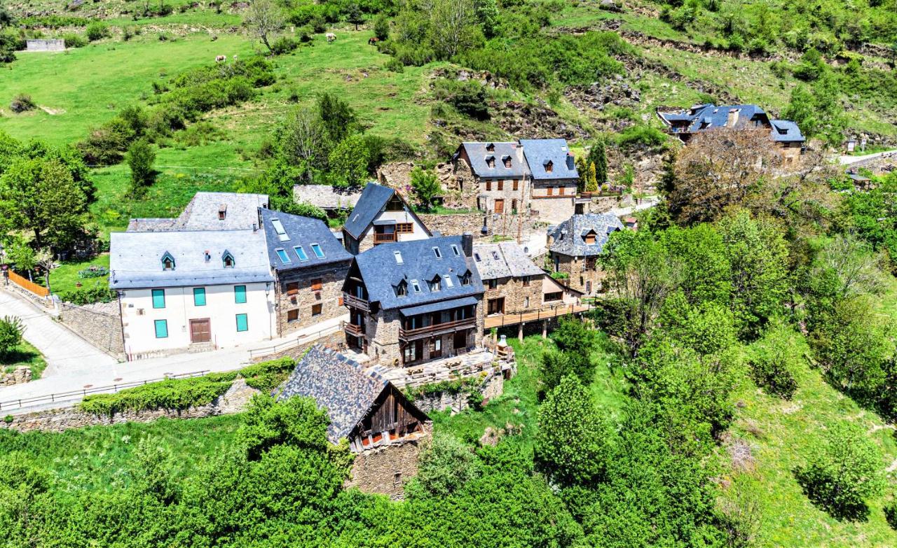 Apartamentos Aran Montcorbau Luaran gambar