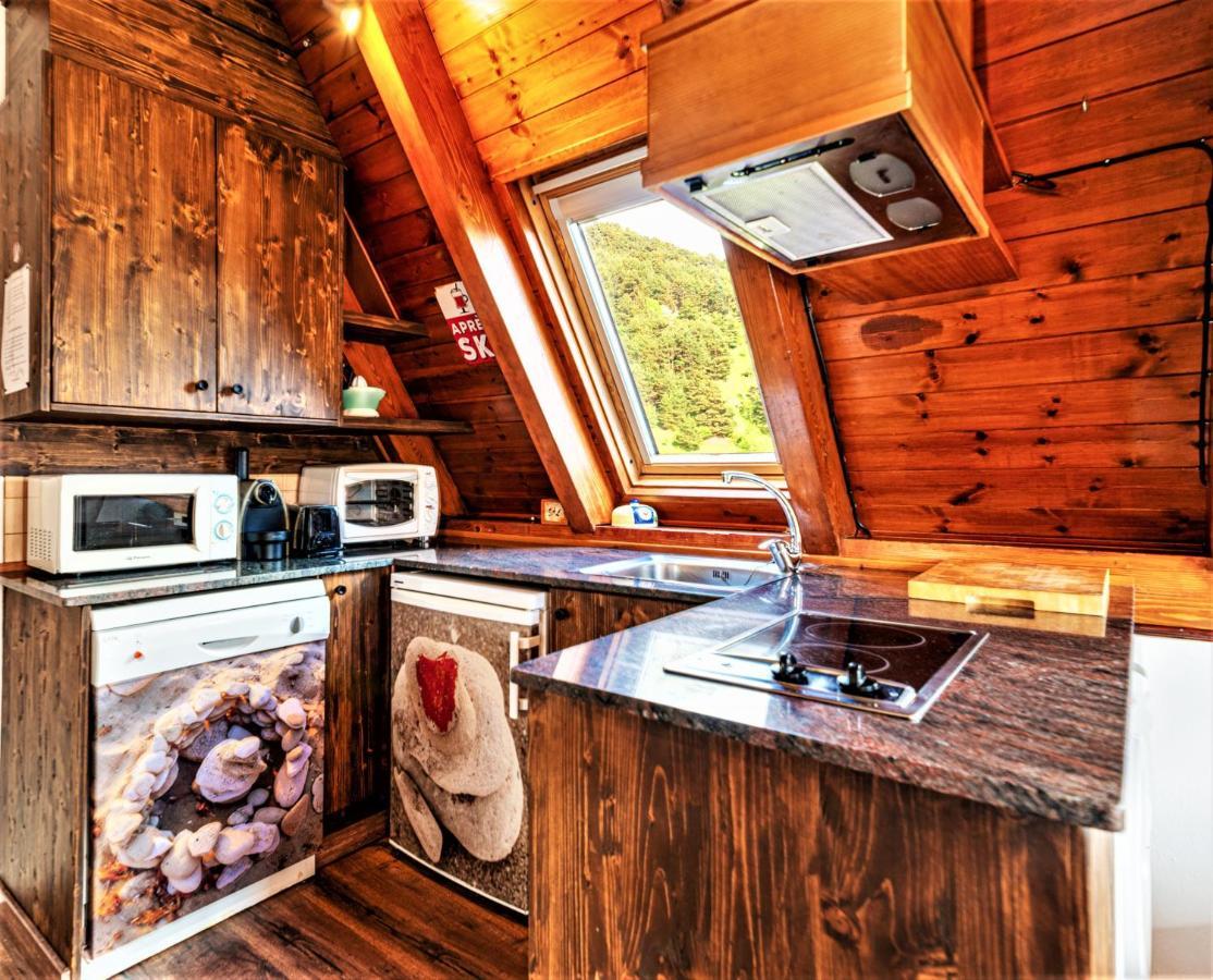 Apartamentos Aran Montcorbau Luaran gambar