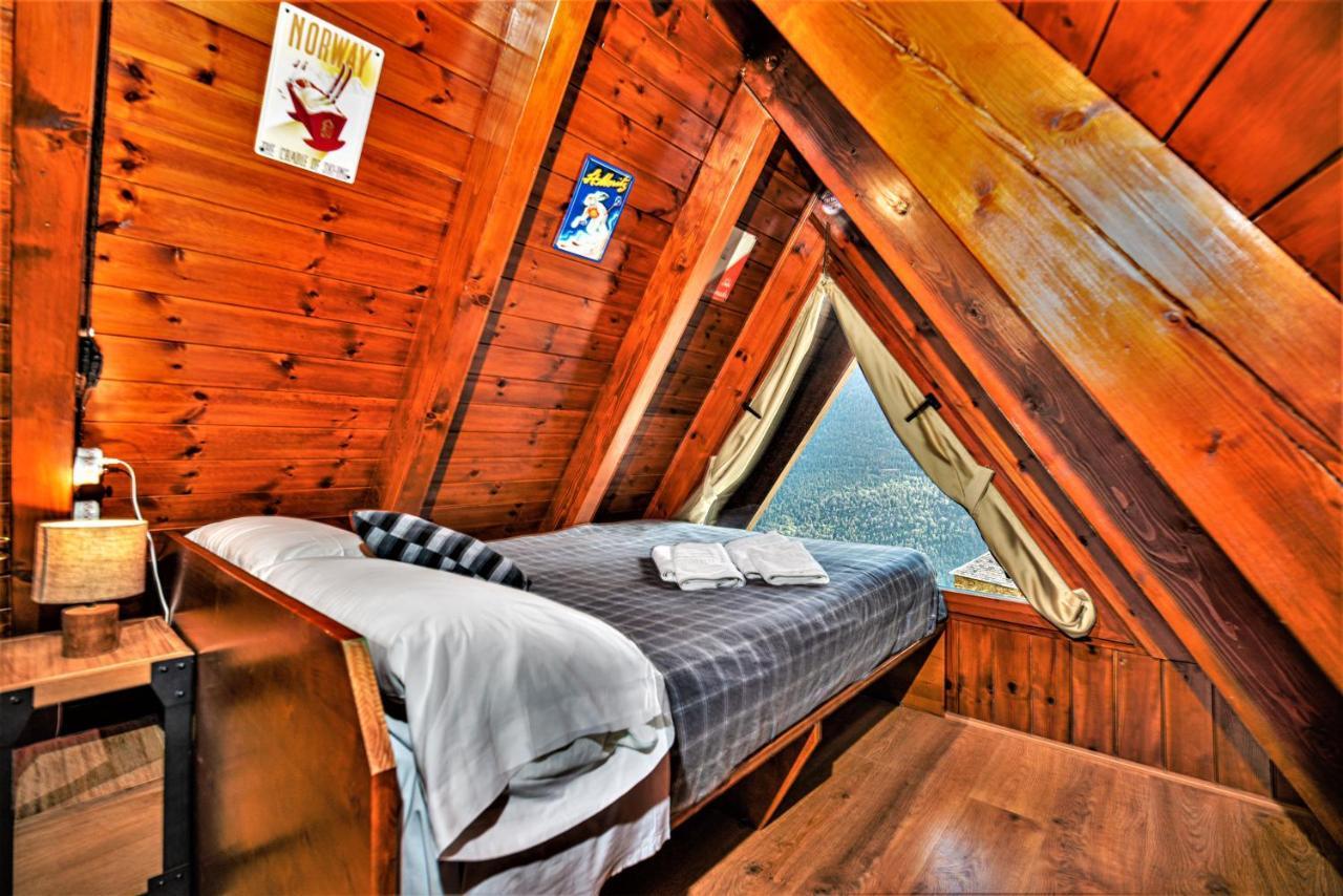Apartamentos Aran Montcorbau Luaran gambar