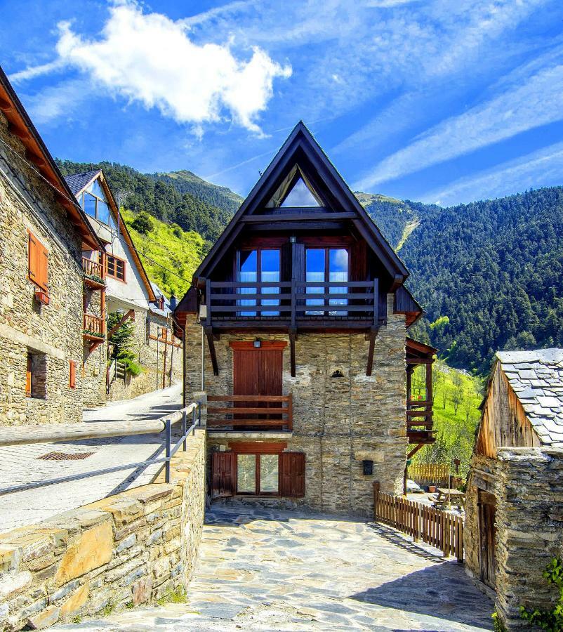 Apartamentos Aran Montcorbau Luaran gambar